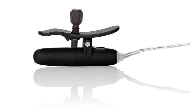 Experience intensely erotic tingles with the Nipple Play Vib... CEN - Vibrating Heated Nipple Teasers - Black photo-3