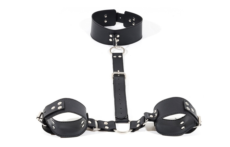 Neck to wrist restraints kit
Material: PU leather MT - Neck Wrist Restraints Kit - Black photo-4