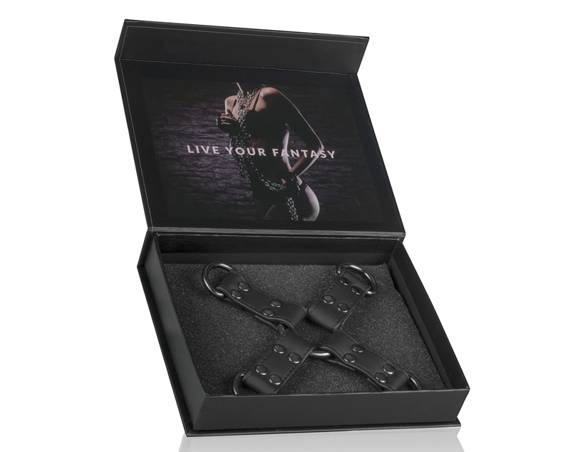 With this versatile faux leather hogtie you can make every b... Easytoys - 4-Way Hogtie - Black photo-6
