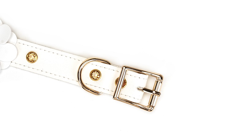 Material: Cow Leather, Metal
Adjustable: 28.5-39cm
Leash le... Liebe Seele - Flower Rhythm Collar w Leash - White photo-3
