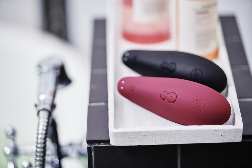 我们想通知您,适用于 Wow Tech 产品(ROMP、Womanizer、We-Vibe、Arcwave)的充电器适配... Womanizer - Classic 2 - 经典第2代 - 黑色 照片-16