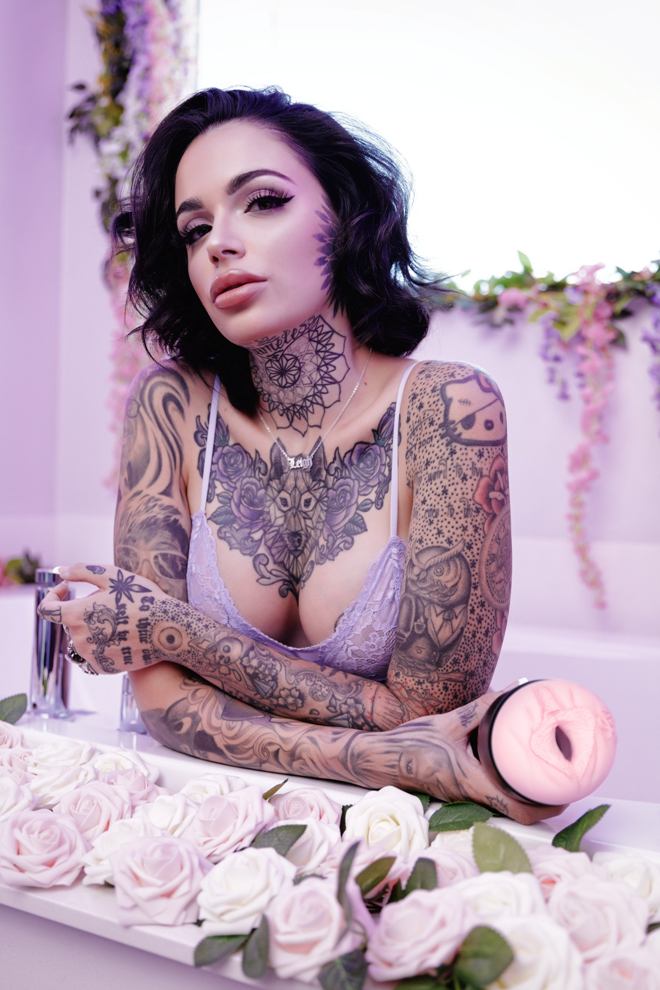 Beautifully tattooed model, actress and performer Leigh Rave... Kiiroo - Feel Leigh Raven Masturbator photo-11