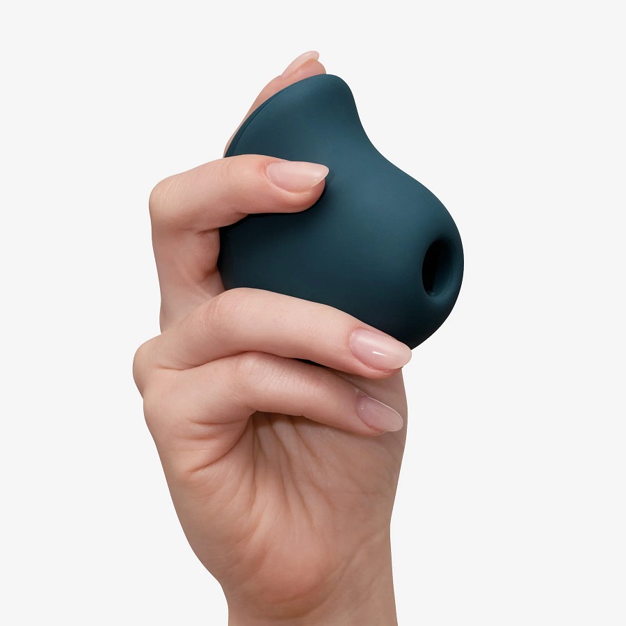Premium suction toy for clitoral stimulation
Super quiet tha... Fun Factory - Mea Clit Stimulator - Velvet Green photo-2