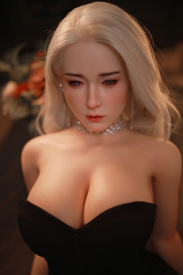 To check the sample of realistic doll visit our showroom.
... Madison Asian Realistic Sex Doll, Big Boobs, Ultra Soft Silicone 163 cm (5’3 ft) photo-8