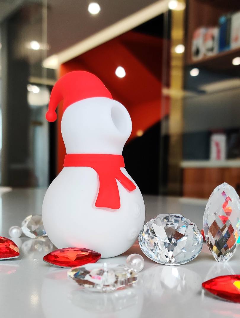 10 frequency sucking function
Magnetic charging
Chisa - Snowman Sucking Massager - Red photo-6