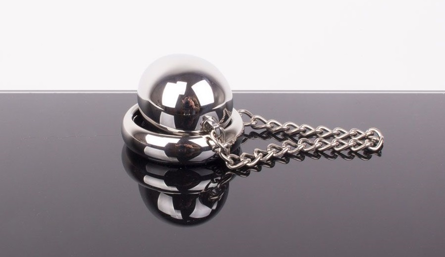 This beautiful polished Donut Cockring and Anal Egg is made ... Kiotos - Donut Cock Ring w Anal Plug photo-5