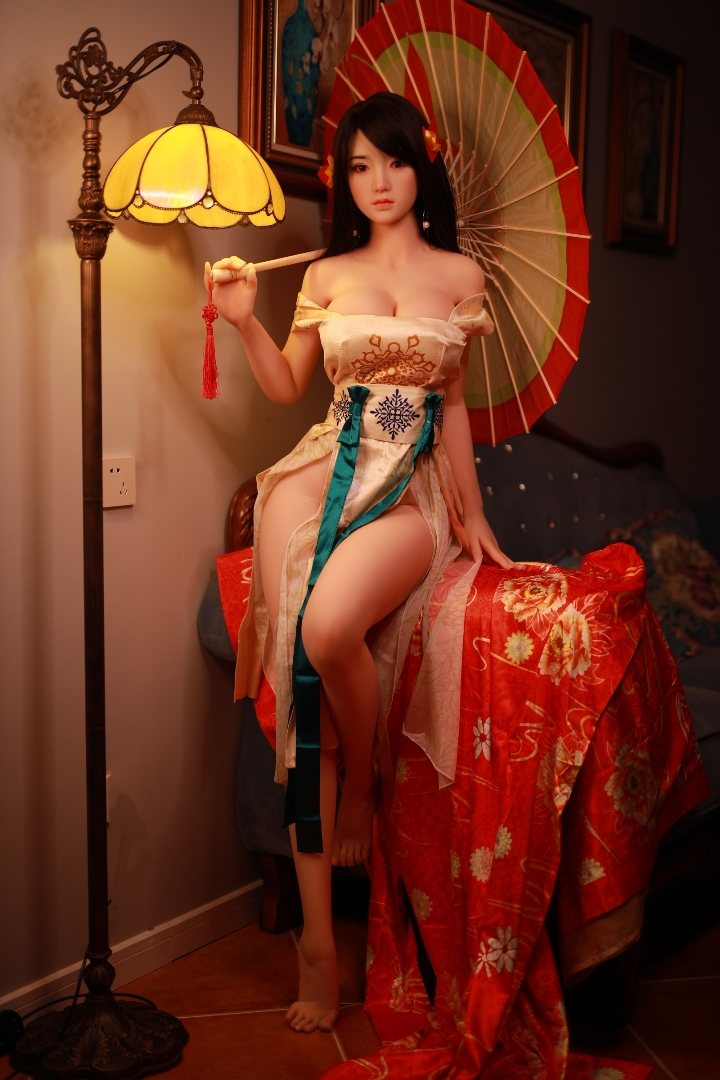 如想查看真人娃娃样办,请到我们的展示室。
我们明白有些客户在订购前会想亲自感受真人娃娃的材质,样办可于我们的香港深水... Kiyo现实娃娃161厘米 照片-6