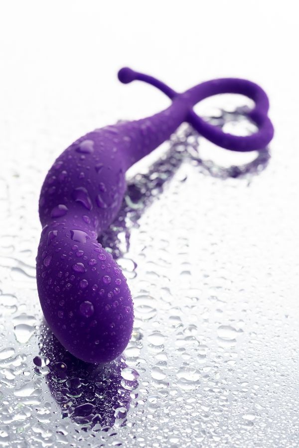Wlap wave relief and the curved head of the toy provide addi... ToDo - Wlap Anal Plug - Black photo-9