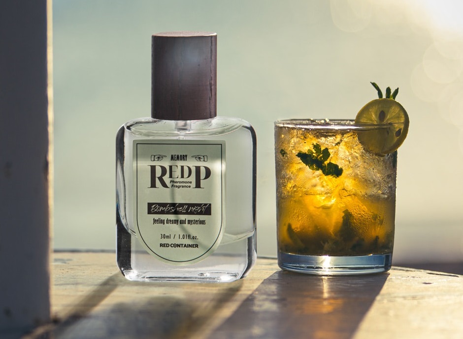 The fresh scent of bergamot and green apple felt in the gent... Red Container - Pheromone Flavor REDP Bombshell Night - 30ml photo-3