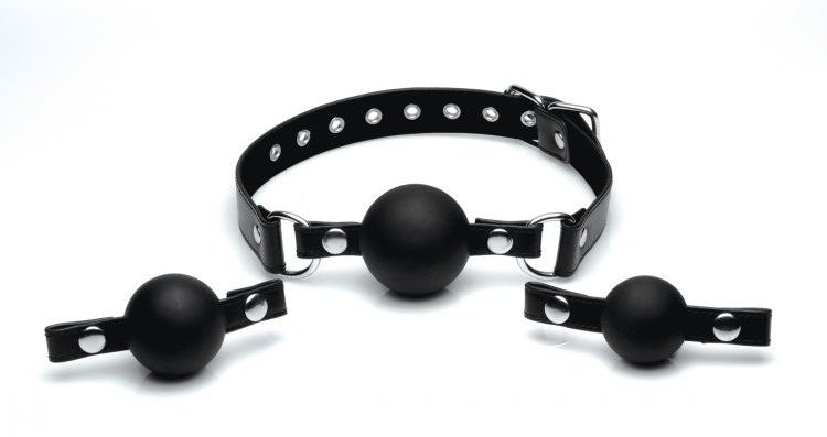 Enjoy more ways to play with a versatile gag set that includ... Strict - Interchangeable Silicone Ball Gag Set - Black photo-3