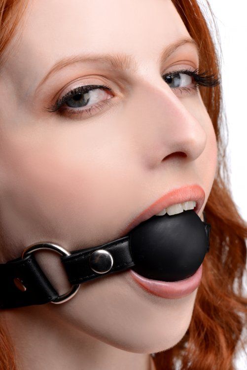 Enjoy more ways to play with a versatile gag set that includ... Strict - Interchangeable Silicone Ball Gag Set - Black photo-5