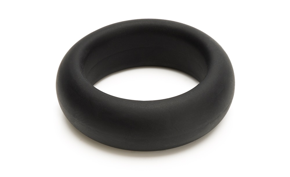 This luxury silicone cock ring will keep you harder for long... Je Joue - Silicone Cock Ring - Maximum Stretch - Black photo-3