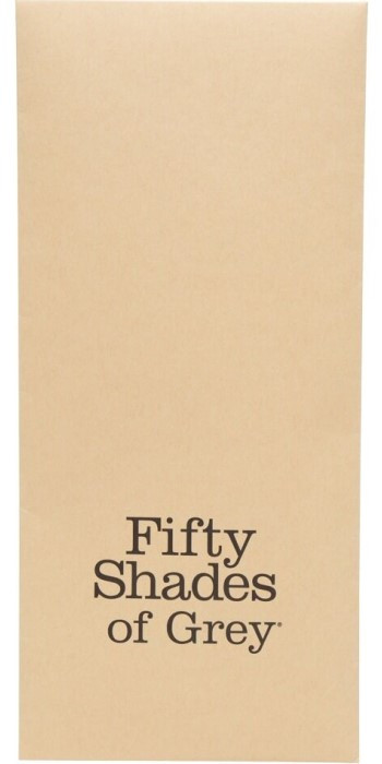 Add a touch of Ana-and-Christian-inspired indulgence to the ... Fifty Shades of Grey - Bound to You Flogger - Black photo-6