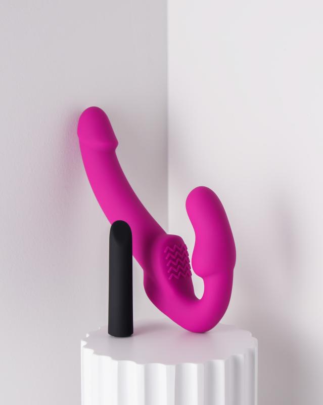 The Temptasia Estella Strapless Dildo with Vibrating Bullet ... Temptasia - Estella Vibro Strap-On - Pink photo-4