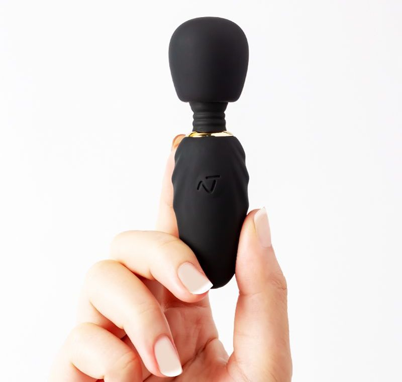 Pocket Wand is a compact pocket sized wand vibrator, perfect... Nomi Tang - Pocket Wand - Black photo-3