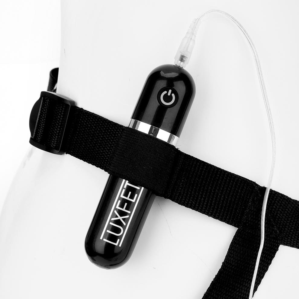 Let your imagination run wild with a satisfyingly realistic ... Lux Fetish - 6.5'' Realistic Vibrating Dildo & Strap-On Set photo-4