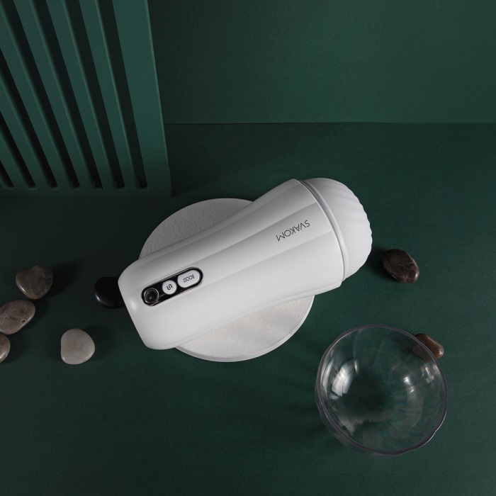 The built-in outstanding motor creates 5 different vibrating... SVAKOM - Robin Stroking Masturbator - White photo-6