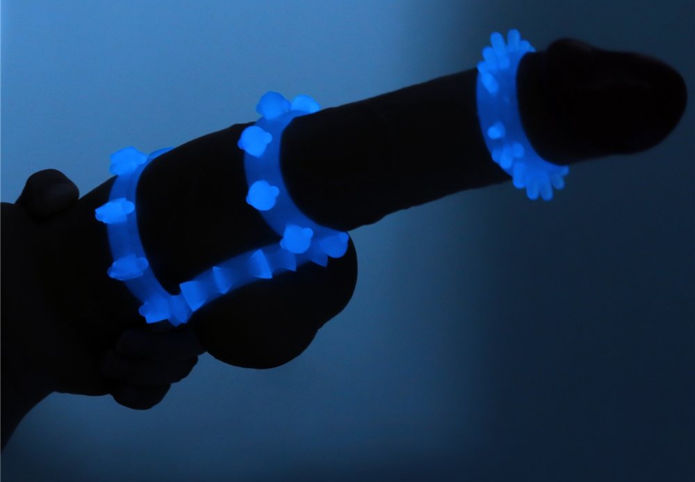 Illuminate your darkest pleasures with Lumino play penis rin... Lovetoy - Lumino Play Ring Set 4 pcs - Blue photo-14