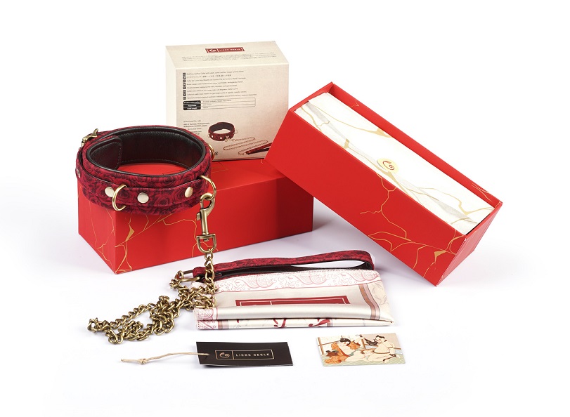 Kinbaku Ukiyoe is a captivating series that revolves around ... Liebe Seele - Rosy Lamb Leather Collar w Leash - Red photo-9
