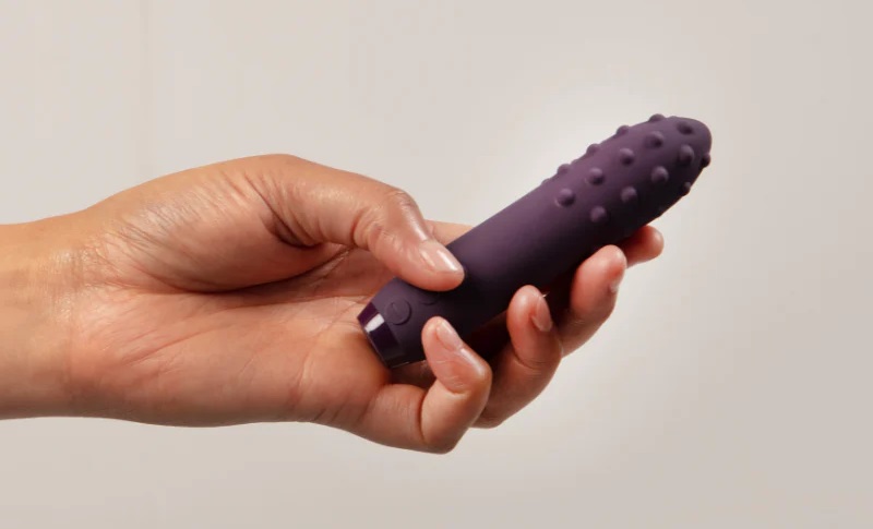 Meet Duet, a multi-surfaced bullet vibrator with small, roun... Je Joue - Duet Bullet Vibrator - Purple photo-2