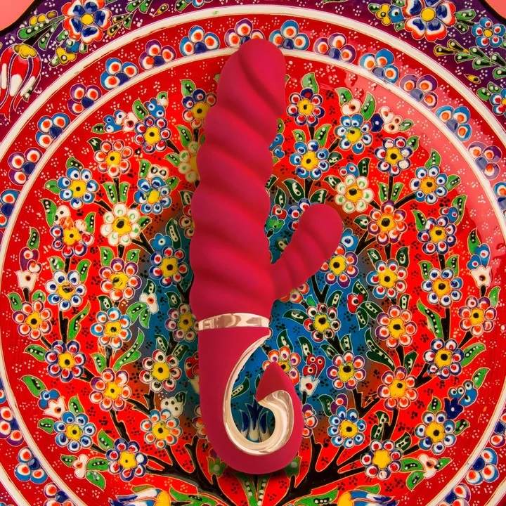 Gcandy mini boasts two powerful motors, one in the larger ph... Gvibe - Gcandy Mini - Chili Coral photo-5