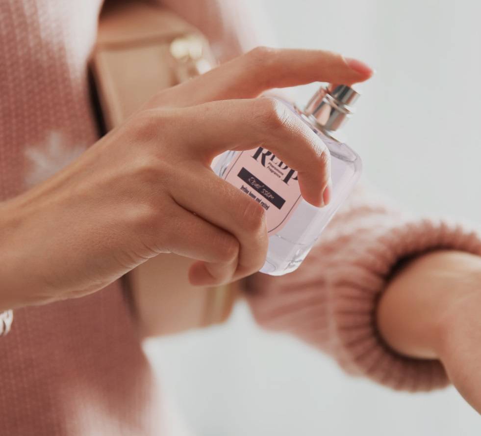 Fragrance of freesia meets fresh white peach and gives a pur... Red Container - Pheromone Flavor REDP Road Ssom - 30ml photo-2