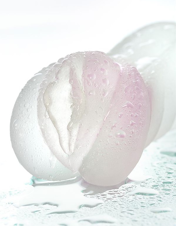 This delicate rose answers your expectations for tenderness ... Juicy Pussy - Crystal Rose Masturbator - Clear photo-7
