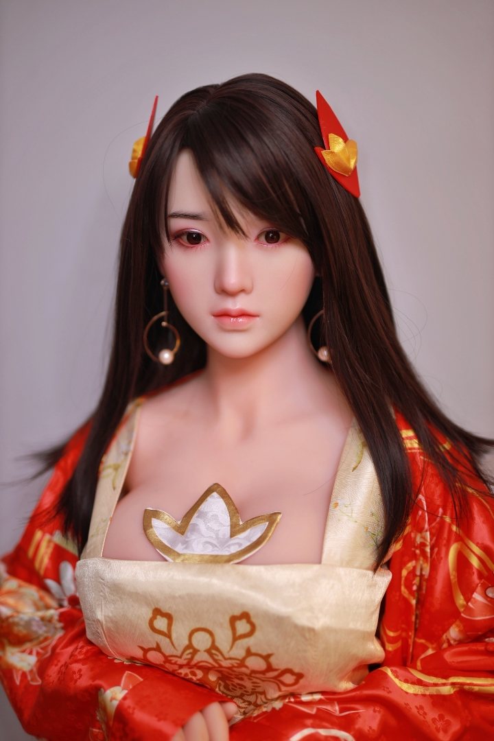 如想查看真人娃娃样办,请到我们的展示室。
我们明白有些客户在订购前会想亲自感受真人娃娃的材质,样办可于我们的香港深水... Kiyo现实娃娃161厘米 照片-10