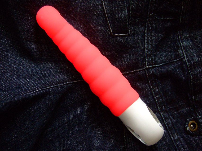 This Toy is not Joke.
With its friendly, playful appearanc... Fun Factory - G5 Der Vibe Patchy Paul - Neon Orange photo-12