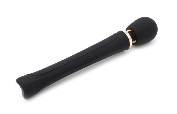 The features of this vibrator are perfect, such as the silen... Pixey - Aquawand Massager - Black photo-5