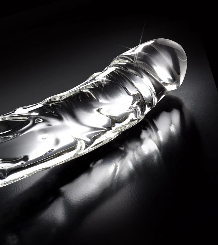 This luxurious glass massager No.62 features a tapered tip t... Icicles - Dildo No.62 - Clear photo-4