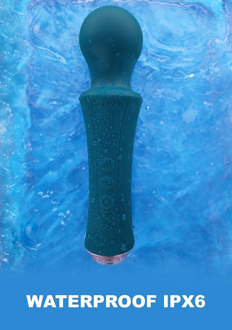 Meet your new best friend: the Personal Wand by XOCOON. This... Xocoon - Personal Wand - Green photo-7