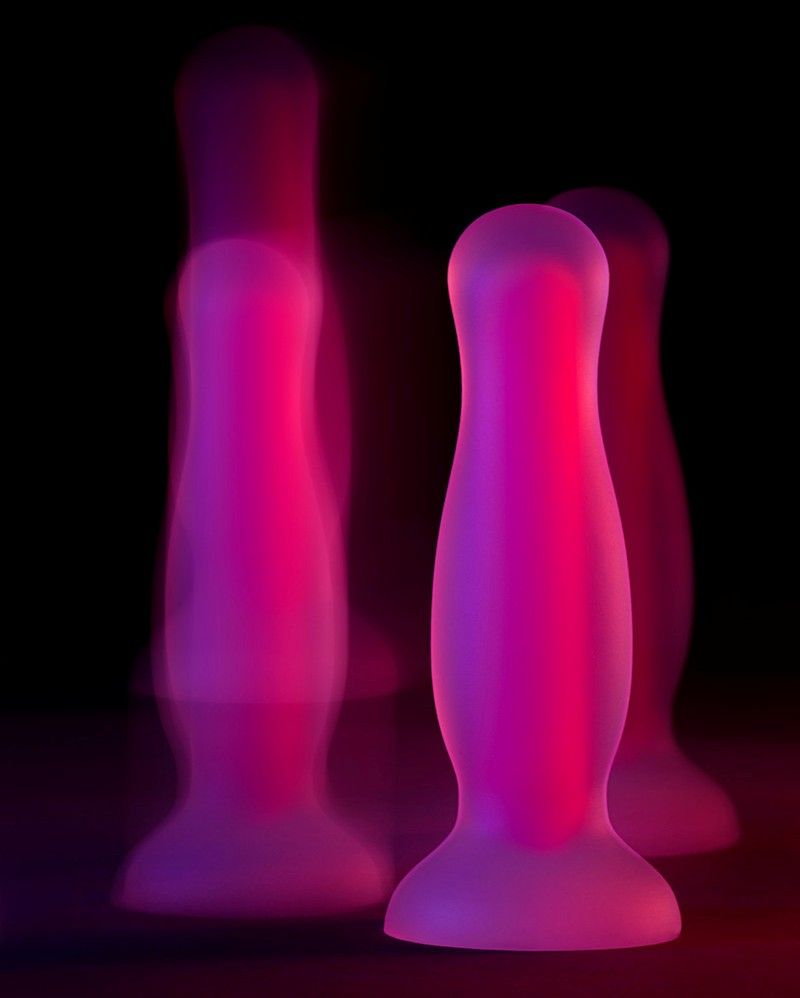Glowing in the dark John Glow is your chance to go beyond re... Beyond - John Glow Anal Plug - Pink photo-6