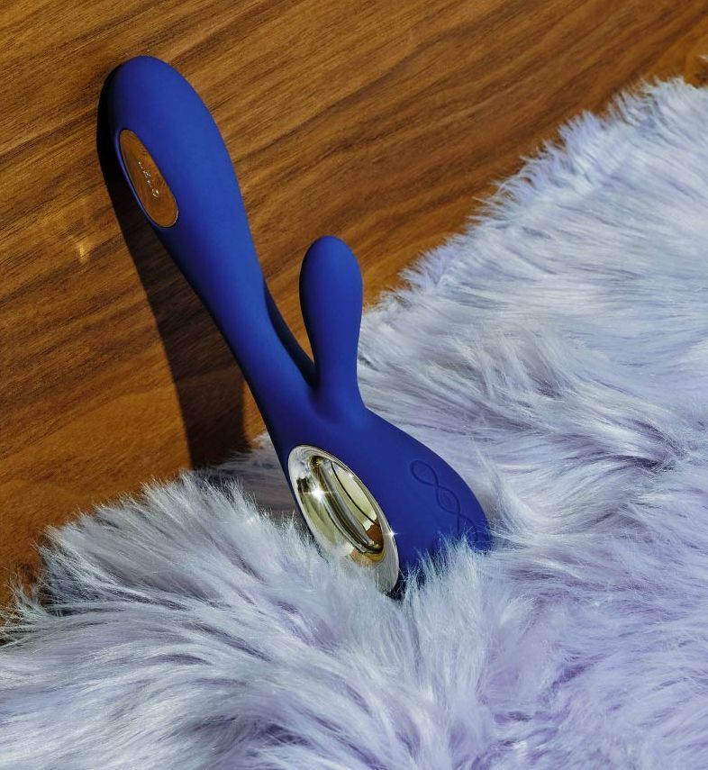 SORAYA WAVE is the world’s most luxurious rabbit massager of... Lelo - Soraya Wave Rabbit Vibrator - Midnight Blue photo-5