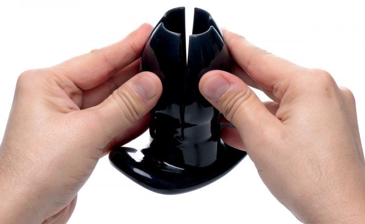 If you are ravenous for a huge, ass-stretching insertion, th... Master Series - Claw Expanding Anal Dilator - Black photo-4