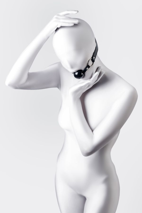 The best remedy for chatter in bed is a stylish and daring g... Anonymo - Ball Soft Gag - Black photo-3