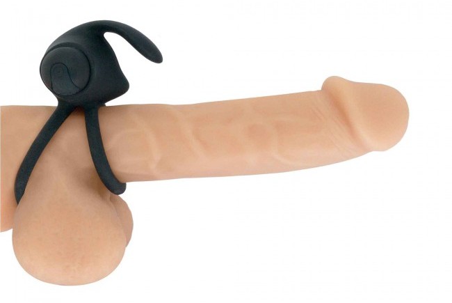 The couple’s secret partner !
This remote-controlled vibrati... Love to Love - Mr & Mrs Vibe Ring - Black photo-4