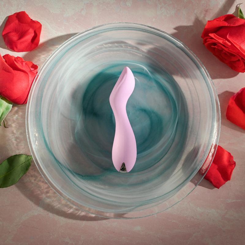Powerful yet petite, this curvy shape is designed to reach y... Evolved - Lilac G-Spot Vibe - Purple photo-5