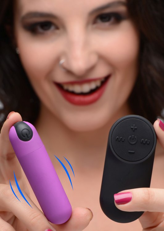 Prepare to Bang yourself with this tiny but powerful vibrati... Bang! - 21X Vibro Bullet w Remote - Purple photo-2
