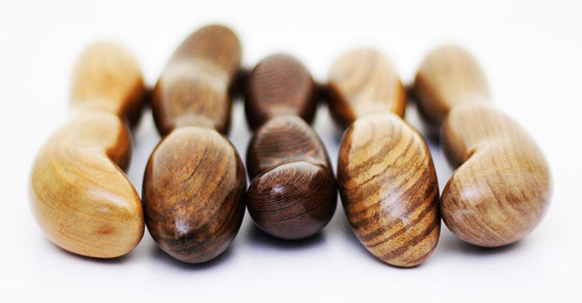 Dee Lee Doo wooden toys are made of all-natural plantation w... DeeLeeDoo - Bean Wood Dildo - Maple photo-3
