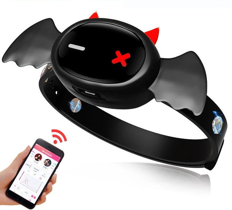 With the included QIUI app you can set yourself when you can... QIUI - Little Devil APP Controlled Collar - Black photo-2