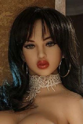 Stella 欧洲巨乳熟女 附口交超逼真柔软TPE性爱娃娃 153 cm  照片
