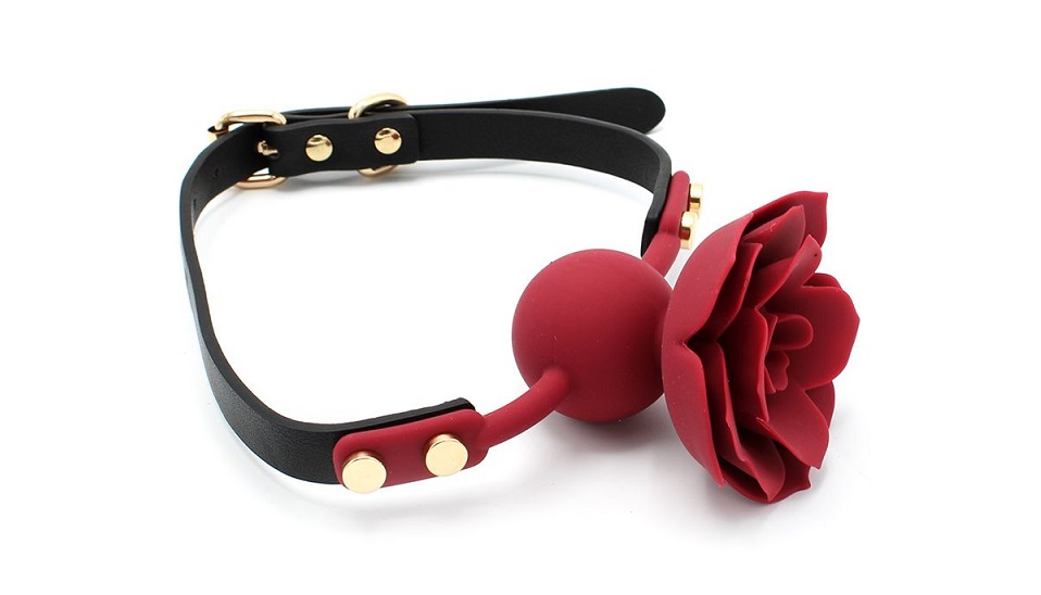 This flexible silicone Rose mouth gag made of high-quality s... Kiotos - Silicone Rose Gag - Red photo-4