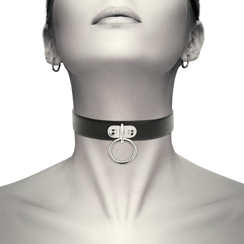 The Coquette accessories collection is exclusively made of v... Coquette - Choker Fetich w Ring - Black photo-2