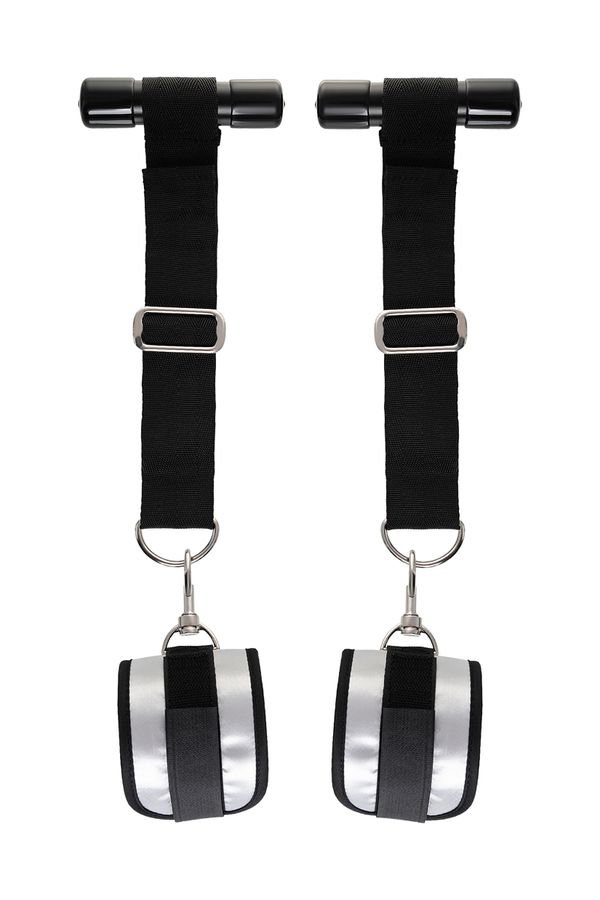 Hand hand cuffs with clamps for bedroom play
Material ... Anonymo - Hand Clamps - Silver/Black photo-5