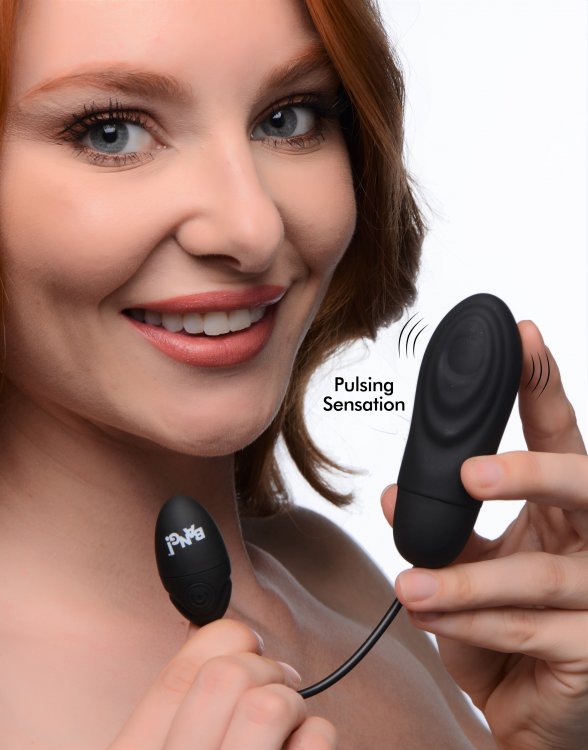 Satisfy your urges with this intense pulsing bullet! For tho... Bang! - 7X Pulsing Vibro Bullet - Black photo-2