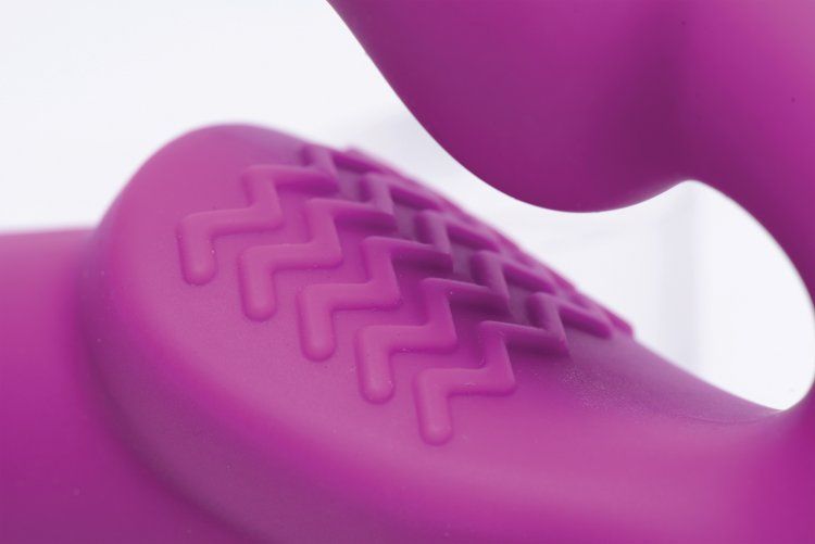 This vibrating silicone strap on dildo requires no harness, ... Strap U - Vibrating Strapless Silicone Strap-on Dildo - Pink photo-2