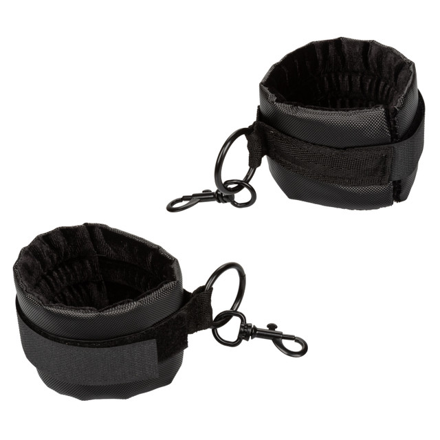 Push the boundaries of pleasure and embrace endless bondage ... CEN - Boundless Collar Body Restraint - Black photo-4