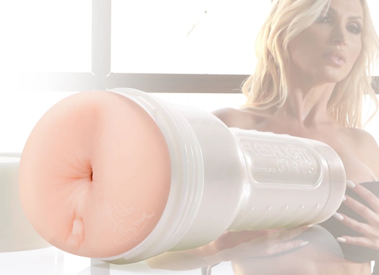 Famous for her backdoor; upon entry, you will be gripped by ... Fleshlight - Nikki Benz Reign Masturbator photo-3
