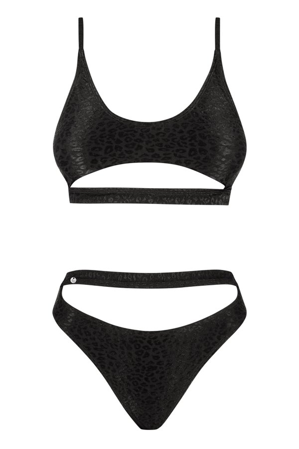 Exposed curves, emphasized bust and hips – in a sporty style... Obsessive - Miamelle Bikini - Black - M photo-7